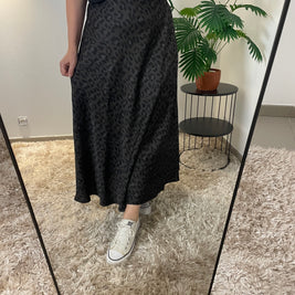 Jupe Satinée Héléna Kaki - Élégance & Raffinement | Maison Adèle